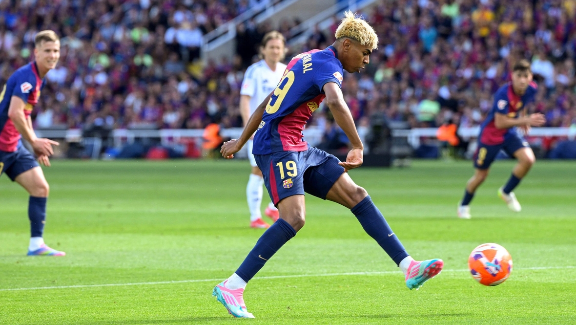 У какого футболиста лучший дриблинг? Наш топ-5 легенд от WACARI